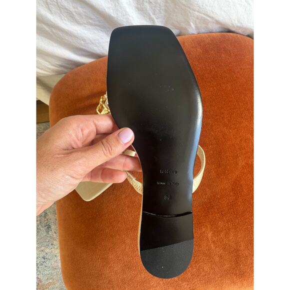 TOTÊME The Double Clasp Flat - Picture 13 of 13